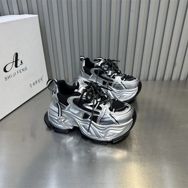 女士女鞋网红时尚百搭黑色休闲春季潮流厚底透气ins韩版秋季潮鞋