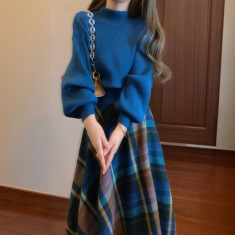 今年流行时尚套装女森系复古蓝色毛衣搭配格子半身裙高级感两件套