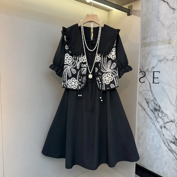 新款夏季2025娃娃领拼接新中式盘扣设计感胖妹妹马甲连衣裙俩件套