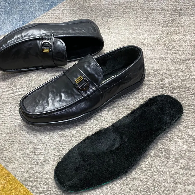 加绒款一脚蹬轻便金属透气豆豆鞋乐福鞋懒人鞋软底男鞋。