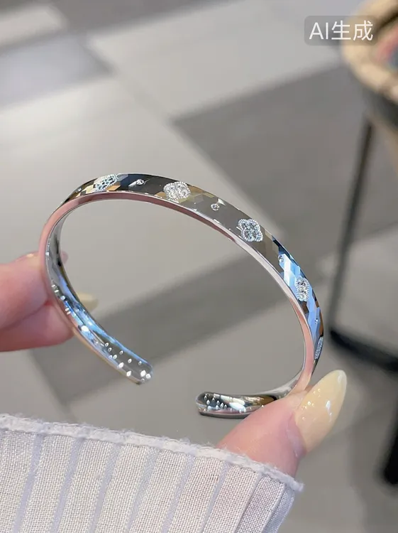 足银手镯 足银水立方四叶草开口手镯时尚镯子新款实心可调节爆闪