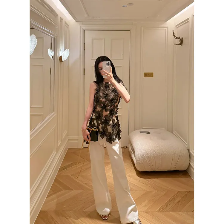 洋气衣服女春游出行衣服高冷御姐无袖时尚花纹上衣休闲直筒阔腿裤