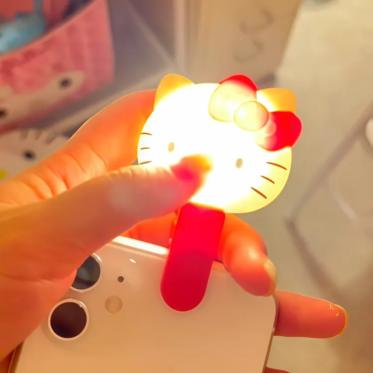 夹在手自拍补光灯hellokitty可爱卡通迷你便携式旅行机上美白神器