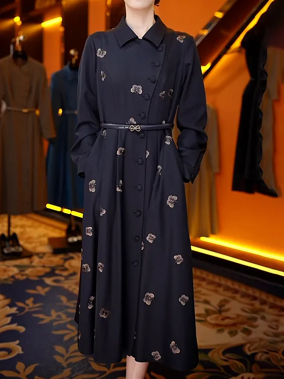 气质名媛连衣裙中长2025秋新款轻奢蝴蝶印花POLO领系带显瘦A字裙