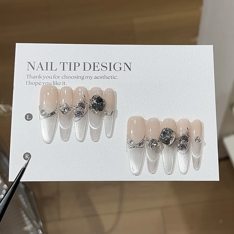 Thalia塔莉娅【冰川暮雪】氛围感爆闪清透烟灰色猫眼精品轻奢穿戴甲