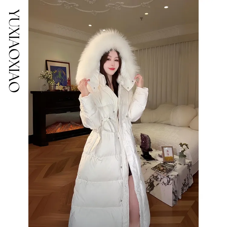 余潇潇【雪国漫游】可拆貉子毛领高克重90白鹅绒调节腰连帽羽绒服