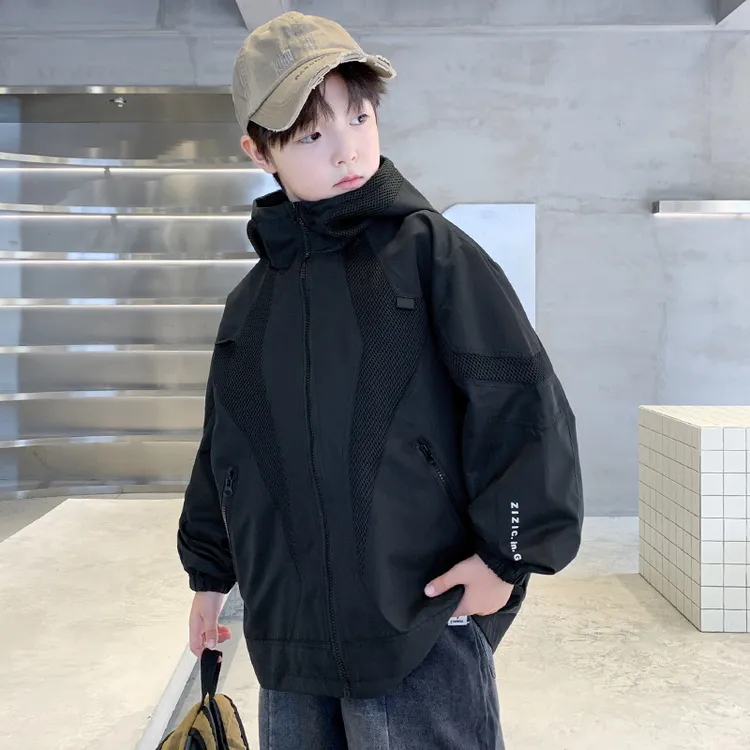 儿童装男童秋装冲锋衣外套2025新款中大童春秋款男孩秋季痞帅风衣