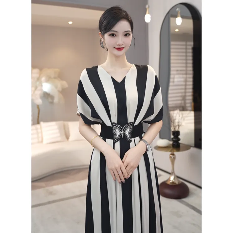 现货2026夏季新款【OU-X25】高级感轻奢女装收腰条纹显瘦连衣裙子