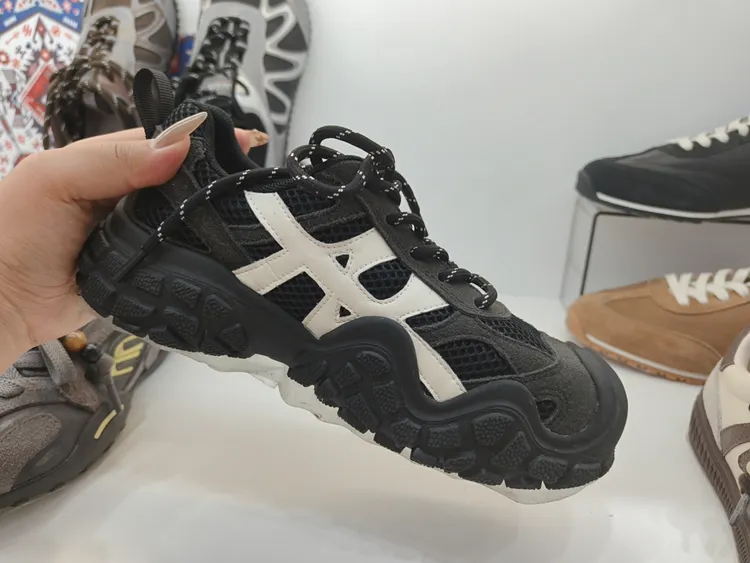 新品舒适平底网布透气女士德训阿甘鞋时尚休闲百搭潮鞋