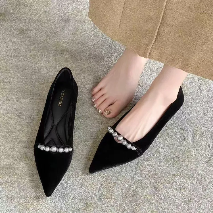 【小贝家】一代平底尖头珍珠单鞋一脚蹬百搭时尚棕色金丝绒女鞋3263