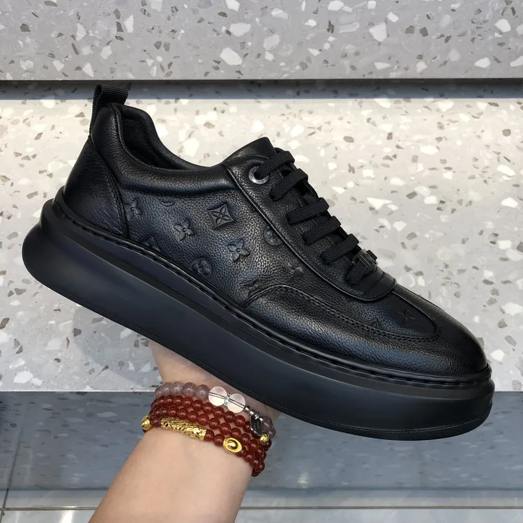 男士真皮秋季新款一脚蹬休闲板鞋时尚印花皮百搭黑色厚底舒适皮鞋