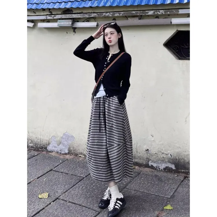 韩系独特漂亮黑色针织衫两件套装裙女2025新款早秋减龄穿搭一整套