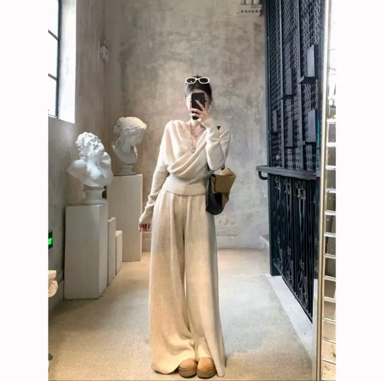 9116一整套秋冬高级法式针织套头➕裤子两件套