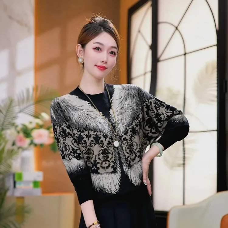 气质烫钻披肩假两件女士针织衫秋冬新款百搭减龄洋气毛衣打底上衣