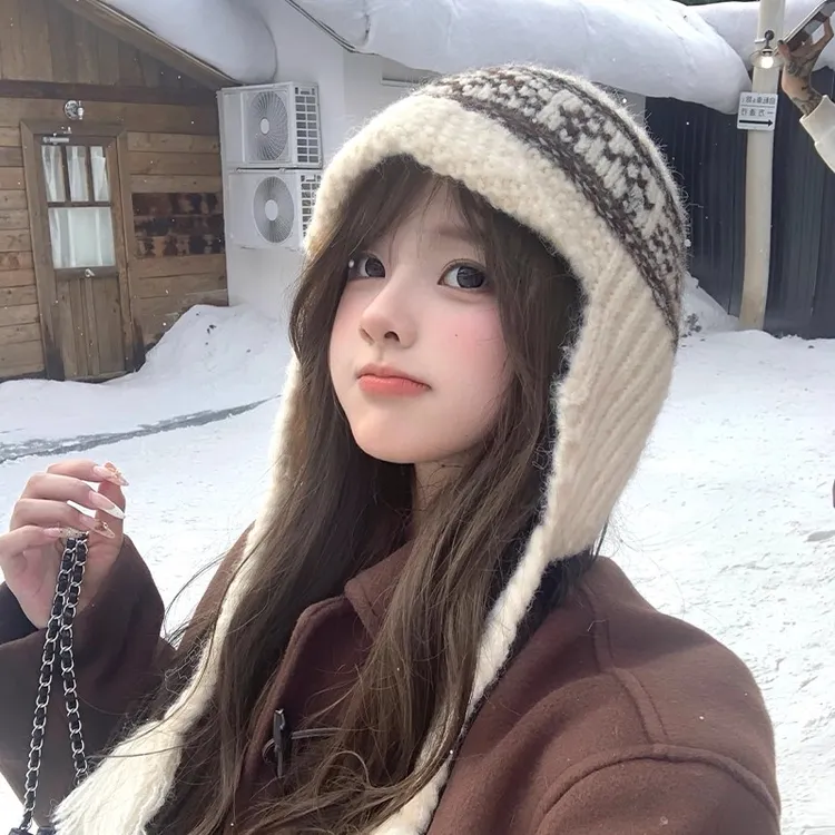 费尔岛毛线帽子女款秋冬季2025新款显脸小护耳保暖防寒加厚雷锋帽