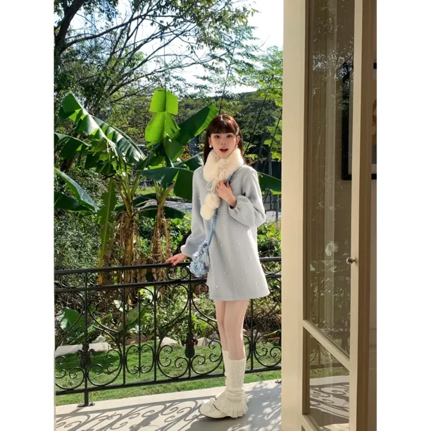赵小小【北岛恋人】10106 韩系毛球毛呢赫本风宽松连衣裙女【配围脖】