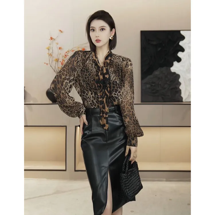 【智性猎场】2025秋季时尚豹纹宽松显瘦单排扣开衫上衣HBZX710071