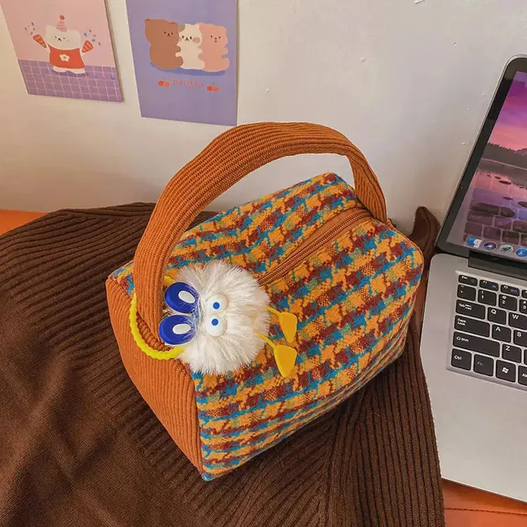 韩系秋冬包包女2025新款可爱河豚包千鸟格化妆包便携外出手提包yj