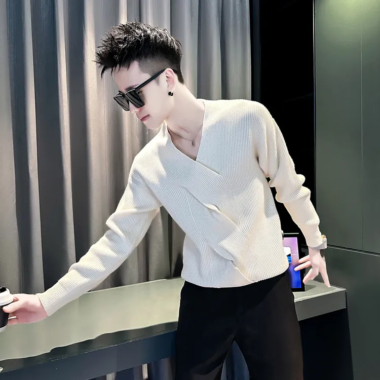 V领毛衣男款秋冬季2025新款高级设计感潮牌痞帅风长袖打底针织衫