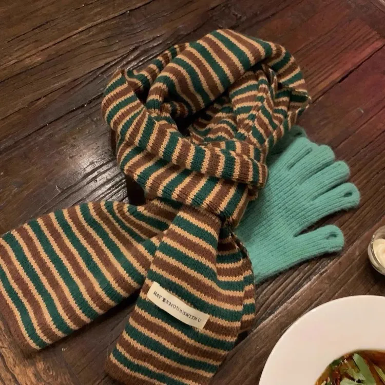 复古绿色撞色仿羊绒条纹针织围巾冬季高级感韩百搭圣诞保暖围脖女