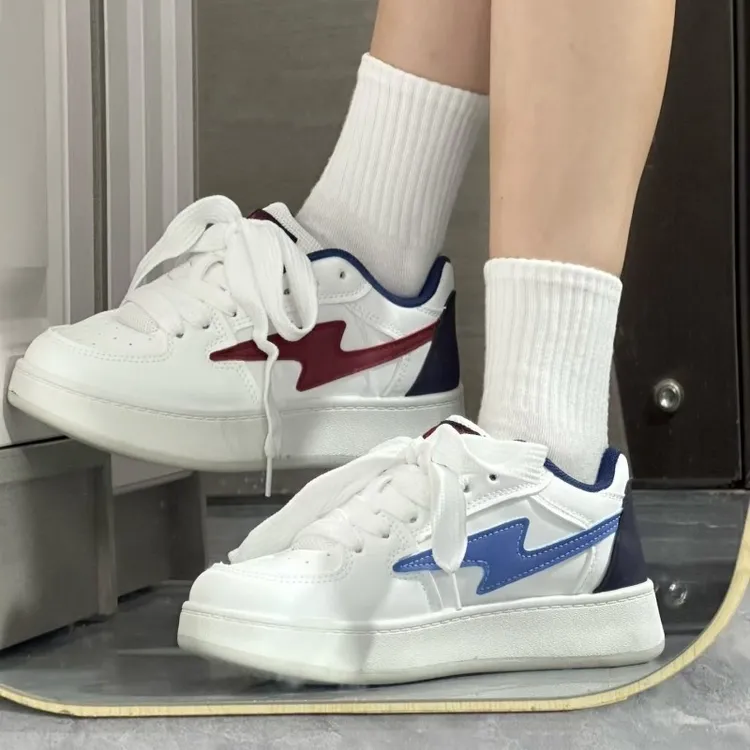 鸳鸯红蓝闪电板鞋2025春新款百搭校园青春女学生休闲小众时尚潮鞋