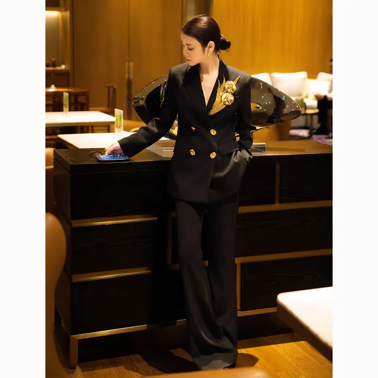 ZEROYK商务风职业套装女设计感重工花朵宽松西装阔腿裤通勤两件套