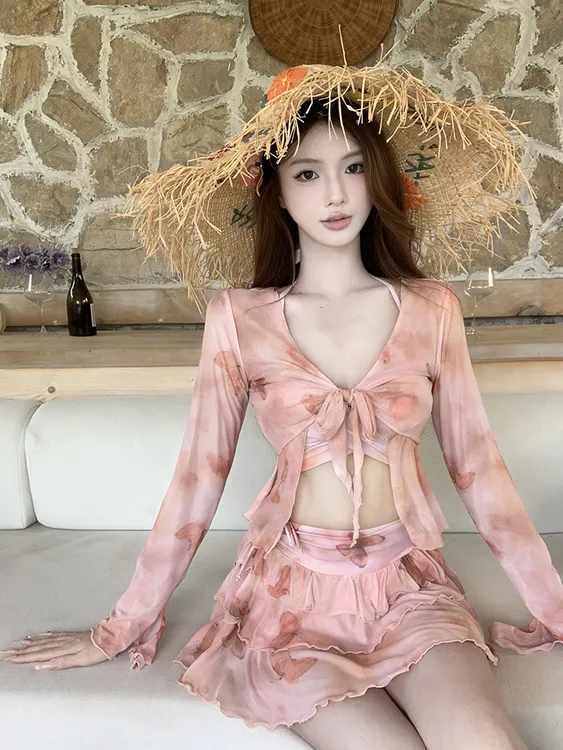 新款分体泳衣女纯欲风带罩衫钢托显瘦适合温泉度假四件套高级纯欲