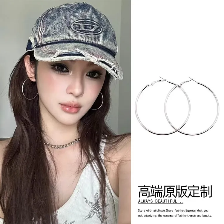 方圆脸大素圈耳环2025新款爆款小众高级感欧美夸张大圈圈复古耳饰