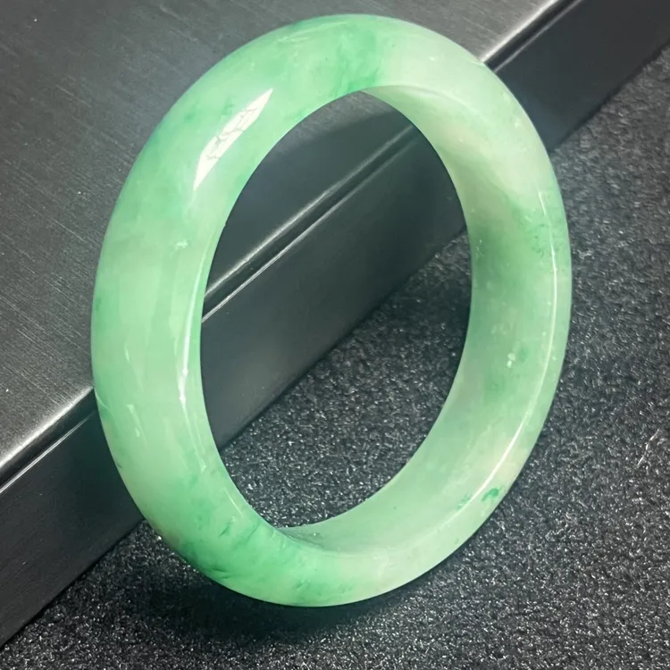 非洲翠手镯57.6圈口绿色高冰平安镯飘绿时尚