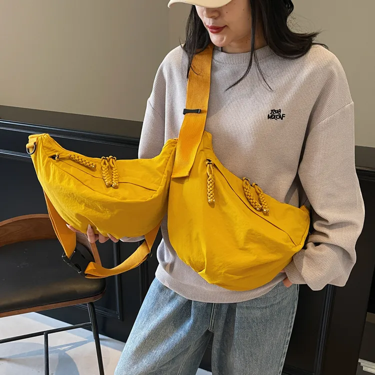 休闲运动时尚百搭简约ins春夏新款单肩斜挎大容量肩包个性2630