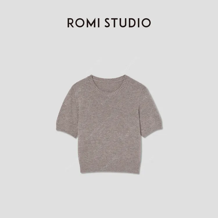 ROMI STUDIO “温柔已至”绵羊毛混纺简约中袖套头毛衫 RW24AS40758