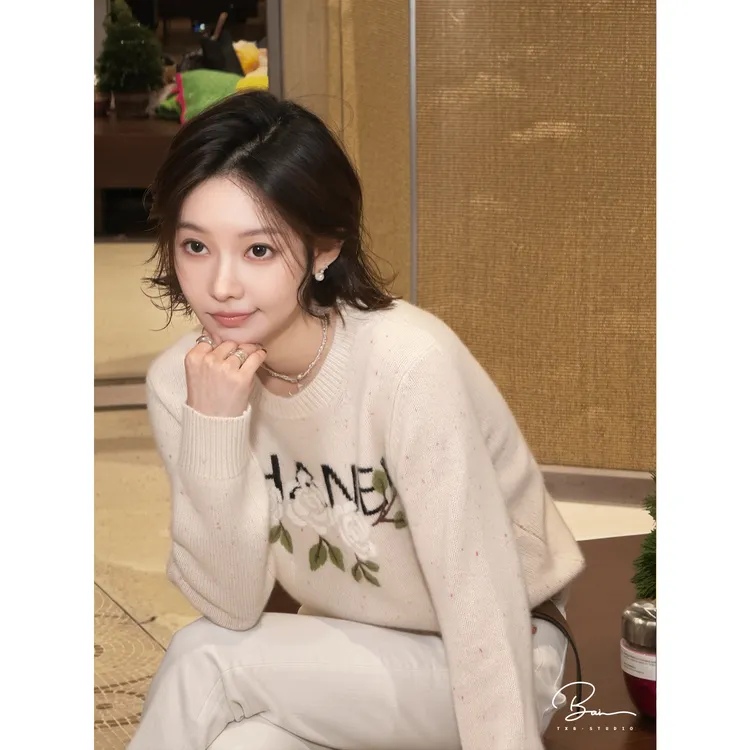 TXB “S+山茶绒语”100山羊绒进口纱手工织花小香轻奢针织衫XB-7861