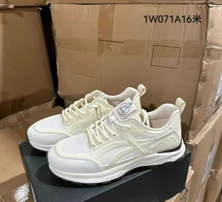 海春夏透气休闲运动鞋32