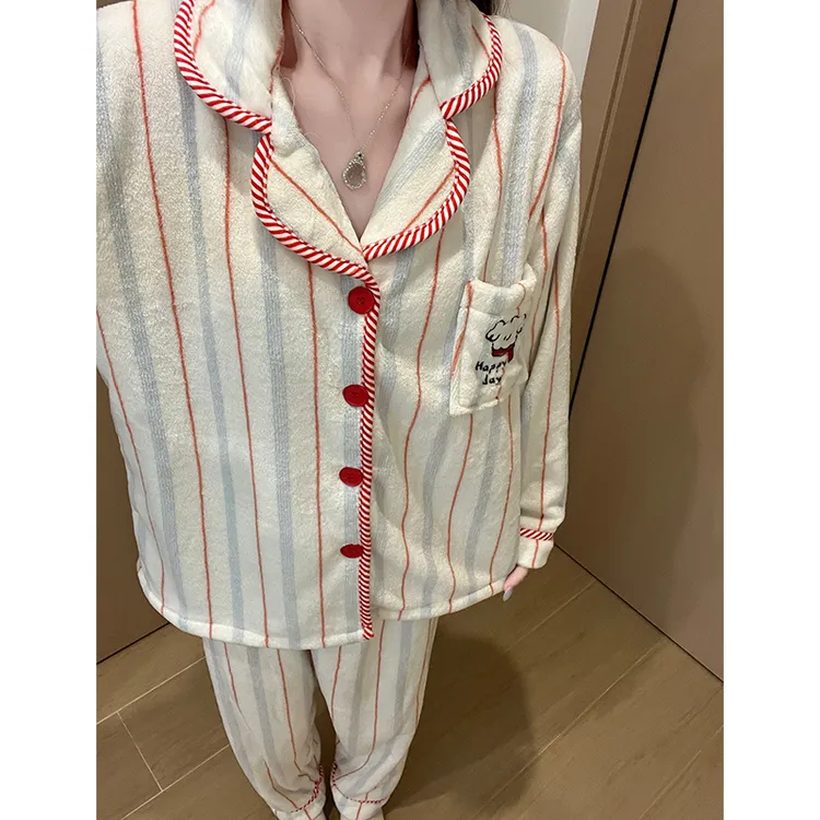 秋冬季新款加绒加厚刺绣法兰绒睡衣女翻领开衫保暖长袖家居服套装