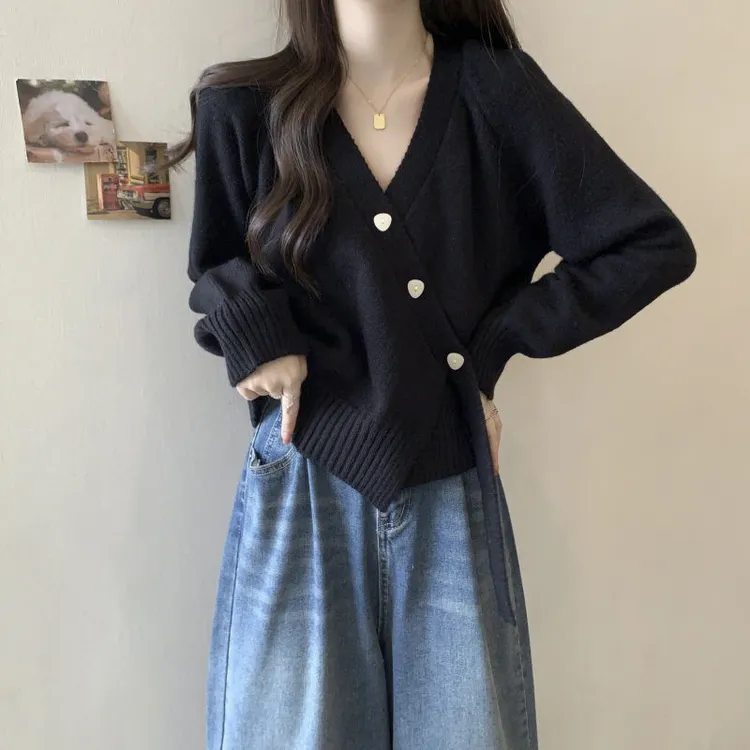 秋冬大码藏肉V领毛衣外套女胖mm遮肚显瘦高级感百搭针织开衫上衣