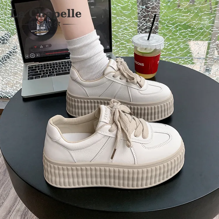 拉夏贝尔爆款厚底小白鞋女2025春季新款休闲透气百搭轻便运动板鞋