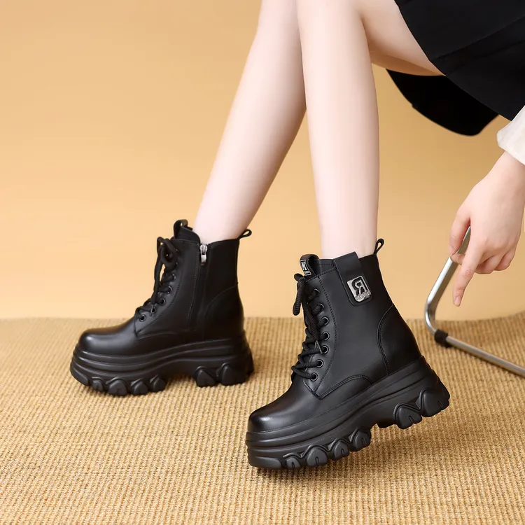 厚底内增高马丁靴女2025新款秋冬季加绒短靴小个子8cm时尚棉靴女