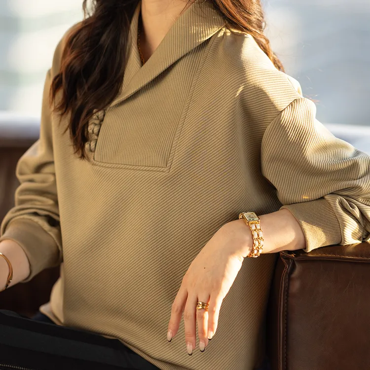 高端时尚气质洋气卫衣女士秋季新款减龄V领欧货别致套头长袖上衣