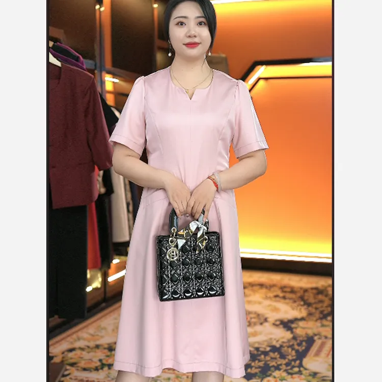 蔓缇蜜丝大码粉色短袖连衣裙2025新款微胖mm今年流行气质法式长裙