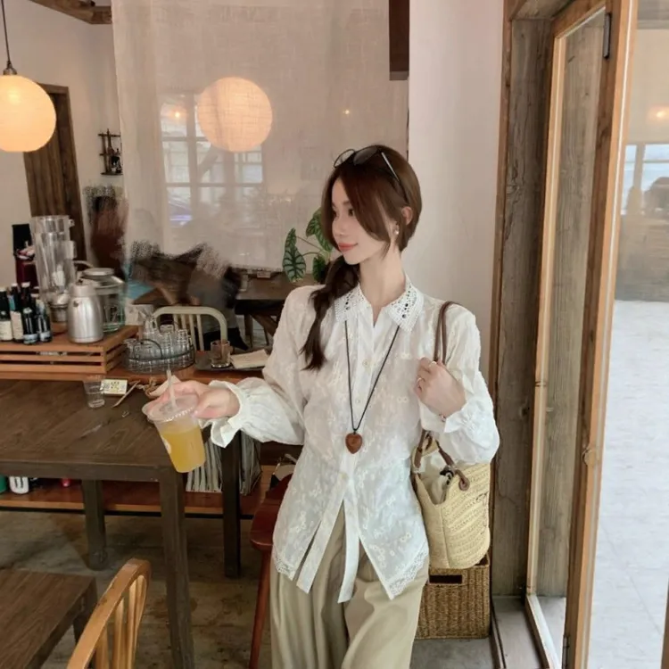 法式重工刺绣提花长袖衬衫女2025秋季温柔别致收腰白色衬衣上衣
