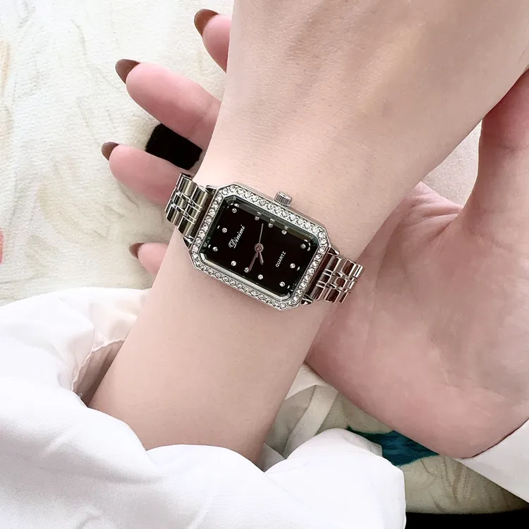 Dinimi网红镶钻女表简约轻奢气质百搭时尚精致梦幻真皮防水女士表
