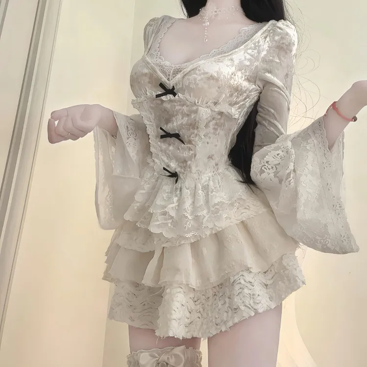 法式纯欲风长袖上衣甜辣显瘦蕾丝拼接蓬蓬短裙两件套装