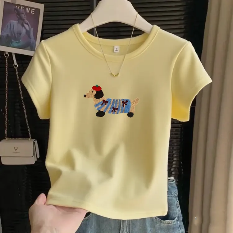 奶黄色圆领正肩显白短袖T恤女夏季修身显瘦小狗图透气上衣浅黄色