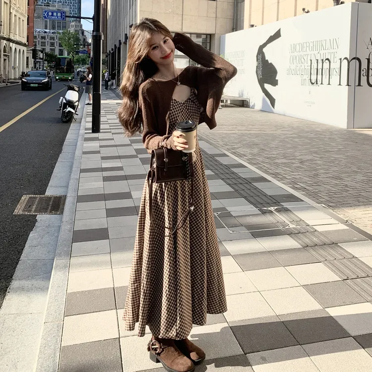法式复古设计感文艺套装裙女秋季新款气质小香风开衫格子裙两件套