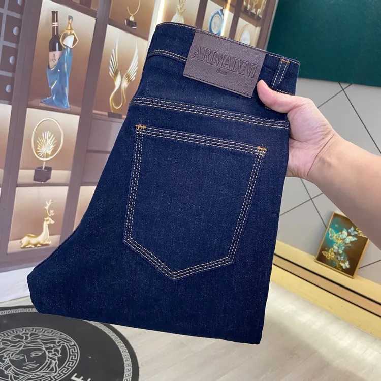 不褪色高端原牛秋季新款正品牛仔裤男士高弹力修身合体不松垮版型