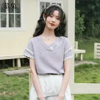 慕兔法式温柔风v领短袖t恤女2025夏季新款设计感小众立体花朵上衣
