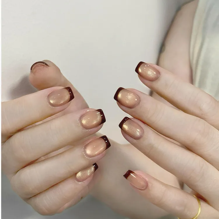 【鎏金法式】新款轻奢秋冬酒红法式玻璃珠猫眼显白短款纯工穿戴美甲