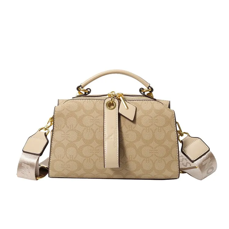 轻奢百搭2025新款小众设计斜挎包休闲枕头包女感通勤单肩包小包包