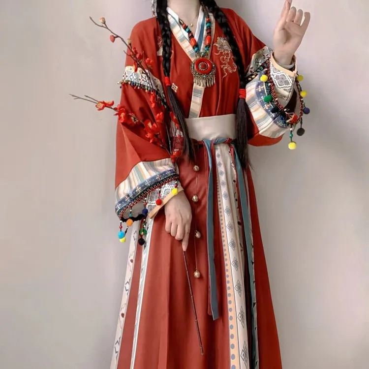 【小芳演绎2店】新款原创汉服汉元素改良唐制魏晋风拜年服演绎