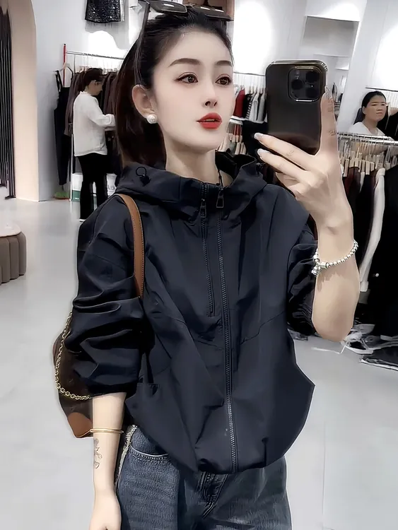 双拉链连帽冲锋衣外套女2025秋季新款休闲运动短款夹克上衣
